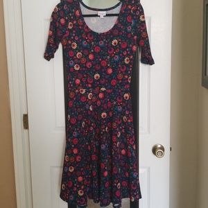 Scoopneck dress